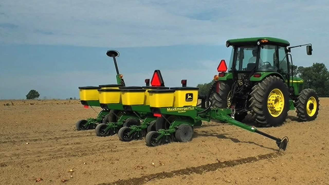 John Deere 1755 Drawn Planter - Advanced Planting Equipment