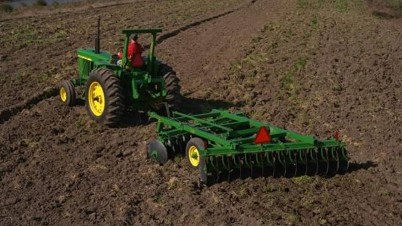 John Deere 225 Offset Disk - Secondary Tillage Equipment