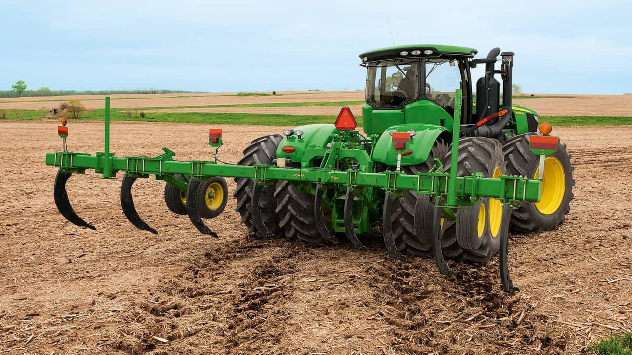 John Deere 915 V-Ripper - Heavy Duty Tillage Equipment