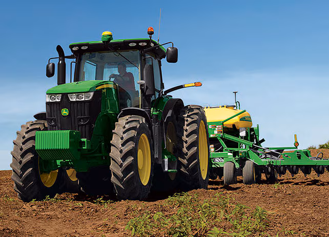 John Deere 7J Series Tractor - Row Crop Agricultural Equipment