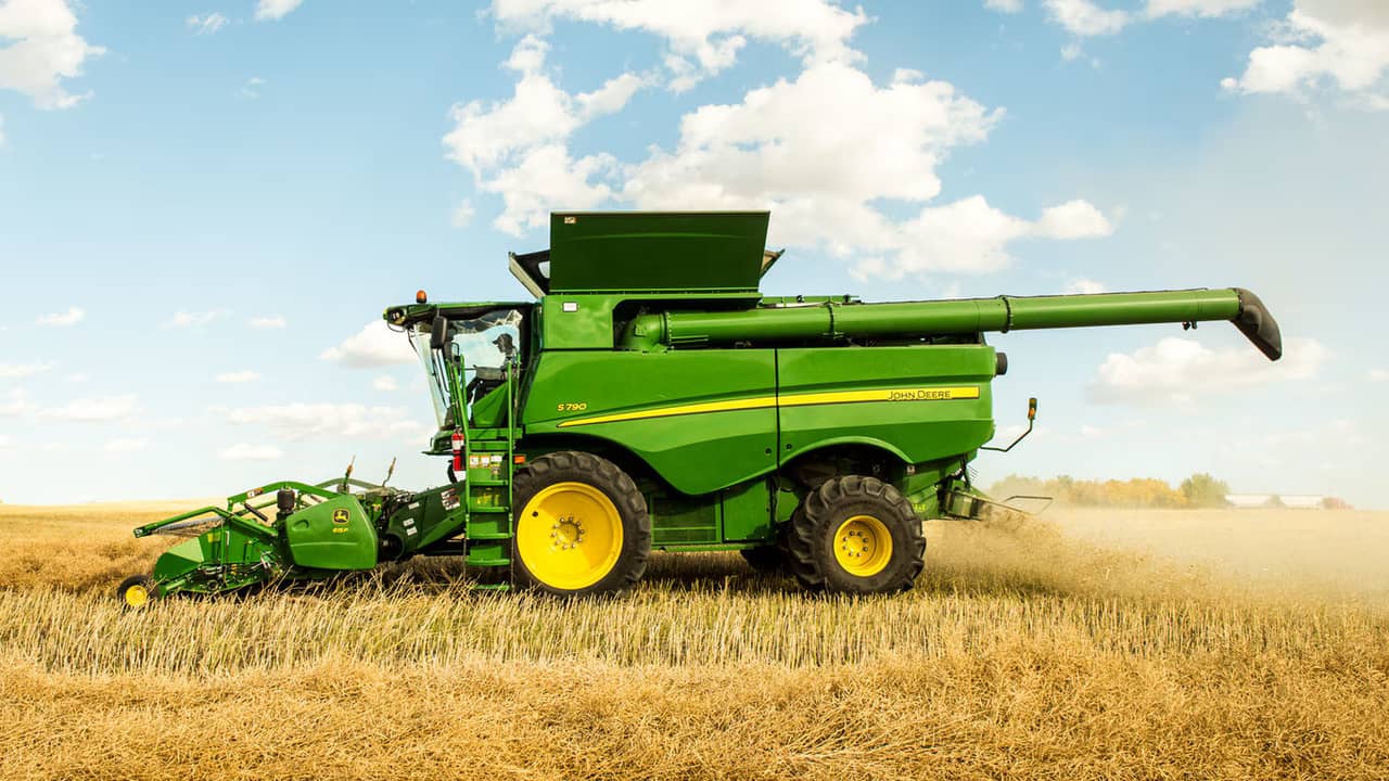 John Deere S790 Combine Harvester - Premium Combine Harvester